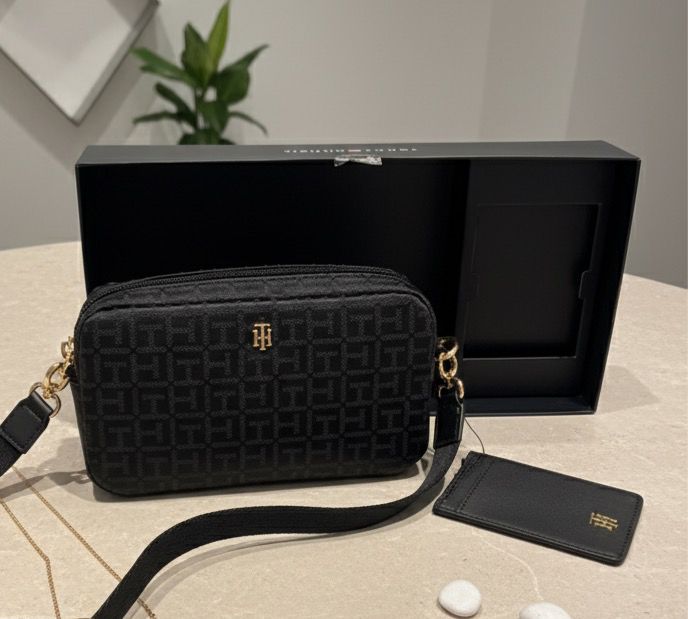 TOMMY SET CARTERA-TAJETERO NEGRO