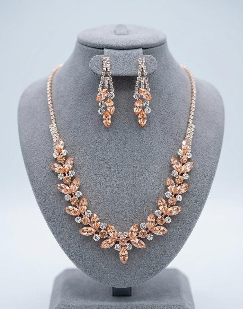 CHRISTINA ARETES-COLLAR ROSE BRILLANTE