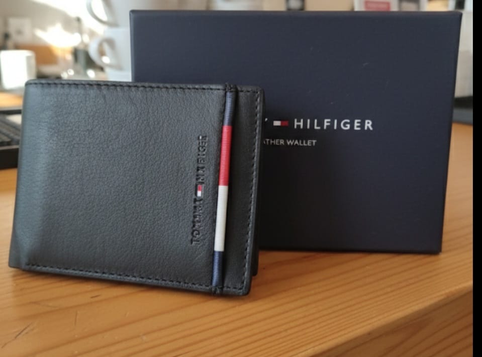 TOMMY BILLETRA HOMBRE NEGRO