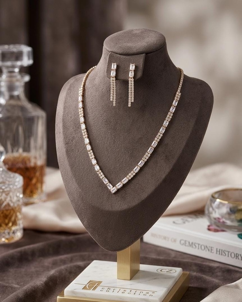 CHRISTINA COLLAR-ARETES DORADO BRILLANTE