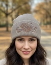 GORRO MUJER FLOR PERLA BEIGE-CAFE