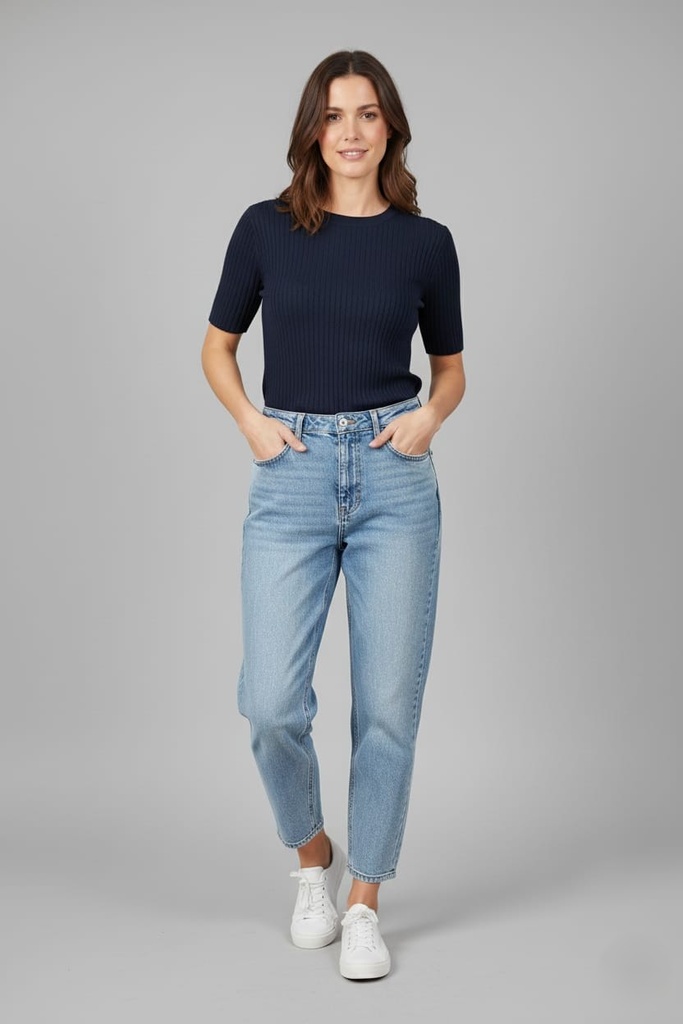 SNEAK  PEEK JEAN CLARO